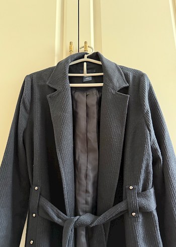 Düğmeli Lacivert içi astarlı Kemerli Uzun Kaban Yargıcı marka - Görsel 4