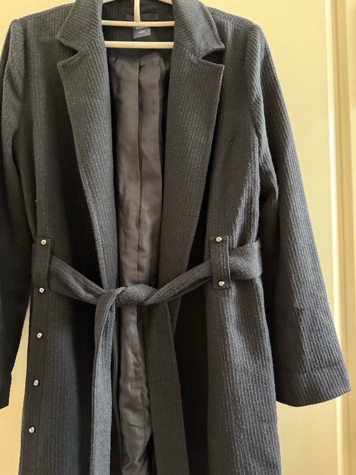 Düğmeli Lacivert içi astarlı Kemerli Uzun Kaban Yargıcı marka - Görsel 3