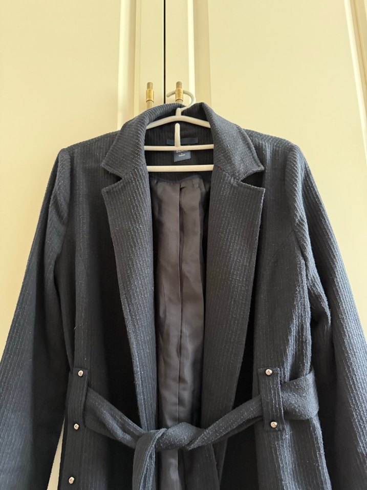 Düğmeli Lacivert içi astarlı Kemerli Uzun Kaban Yargıcı marka - Görsel 4