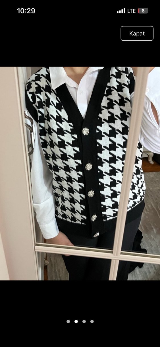 Düğmeli V Yaka Kadın Triko Süveter - Görsel 4