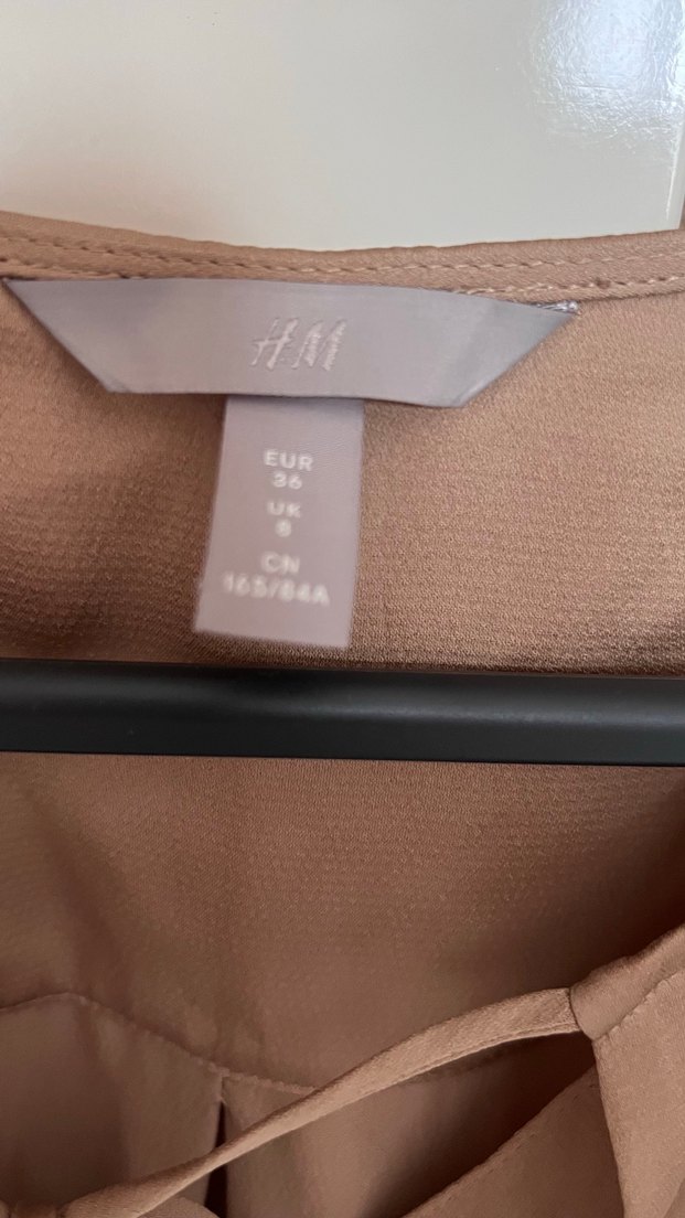 Bej V Yaka Uzun Kollu Kadın Gömlek - Görsel 4