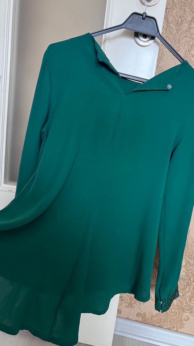 Uzun Kollu Drapeli Yeşil İşlemeli Abiye bluz - Görsel 3