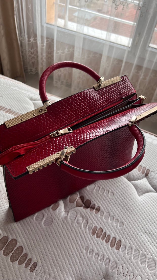 Kırmızı Yılan Derisi Desenli Deri Kadın Çanta - Görsel 3