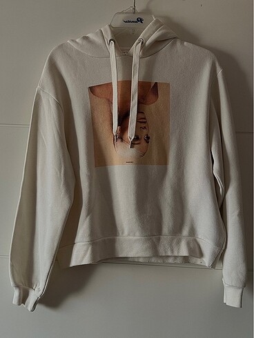 Ariana grande sweatshirt