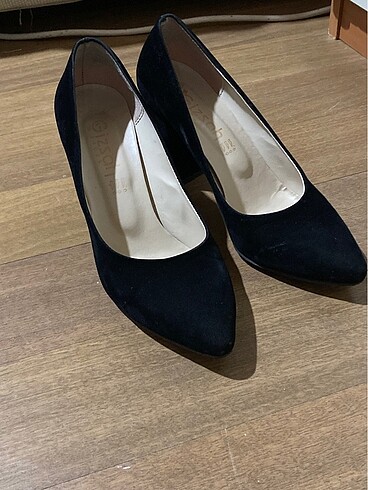 38 Beden siyah stiletto