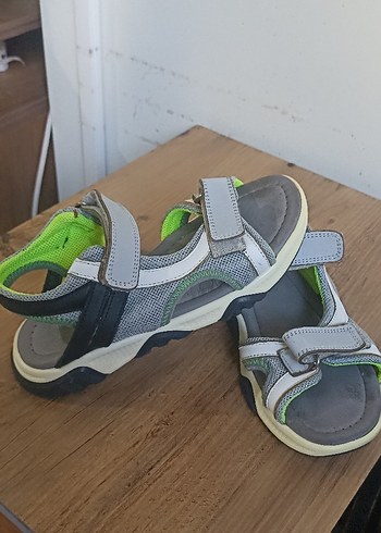 Gri Erkek Çocuk Cırtcırtlı Spor Sandalet