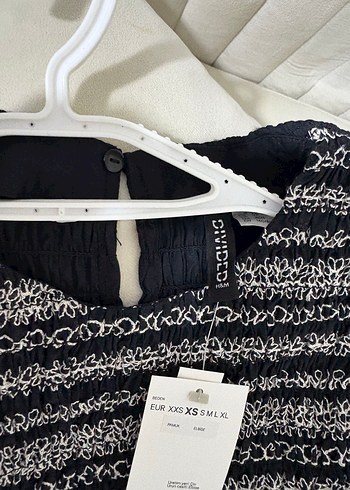 H&M Volan Kollu Nakışlı Midi Elbise