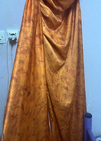 Drapeli Straplez Parlak Altın Uzun Abiye Elbise - Görsel 2