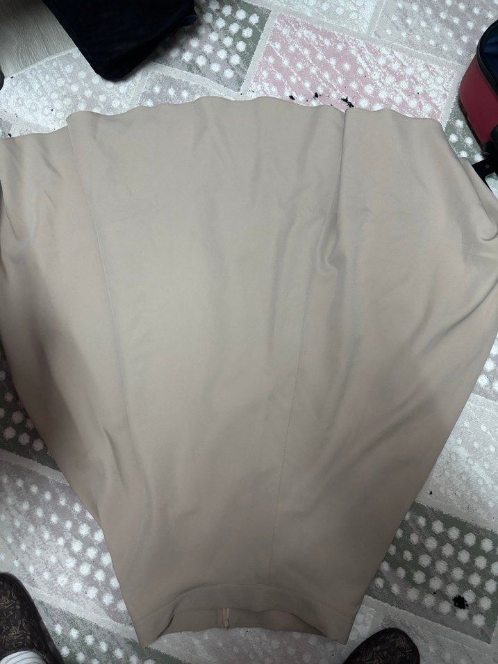 Bej Drapeli Uzun etek üst blazeri de sitede mevcuttur - Görsel 2