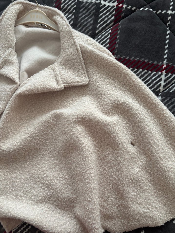 Kürklü Yaka Detaylı Kadın panço - Görsel 3