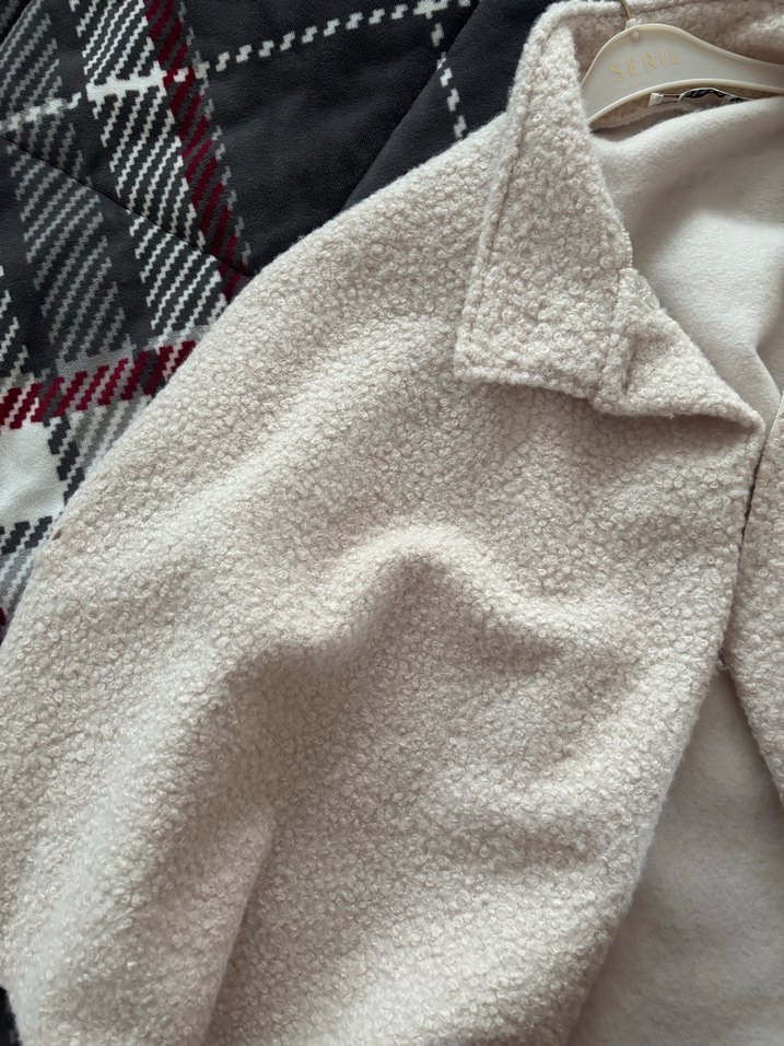 Kürklü Yaka Detaylı Kadın panço - Görsel 2