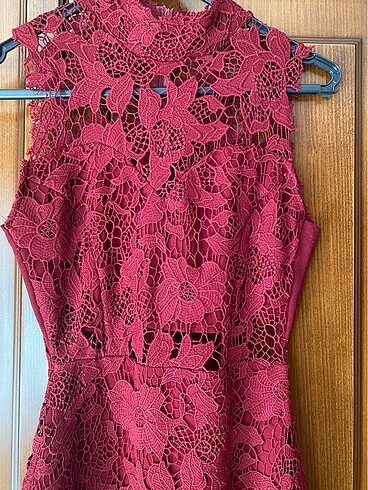 xs Beden Trendyolmilla Bordo güpür elbise