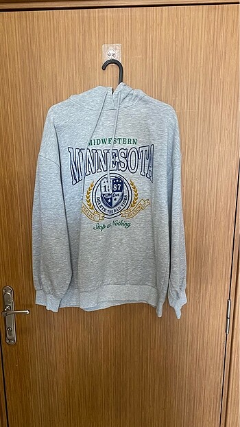 Gri sweatshirt