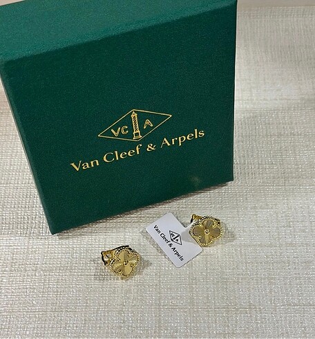Beden Van Cleef & Arpels Küpe