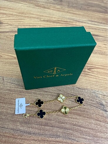Van Cleef & Arpels Van Cleef & Arpels Bileklik