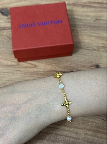 Louis Vuitton Louis Vuitton Gold Bileklik