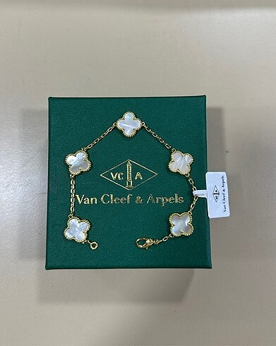 Van Cleef & Arpels Beyaz Yonca Bileklik