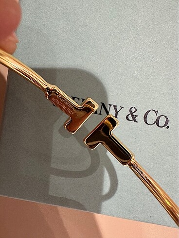 Beden Tiffany & Co T Bileklik