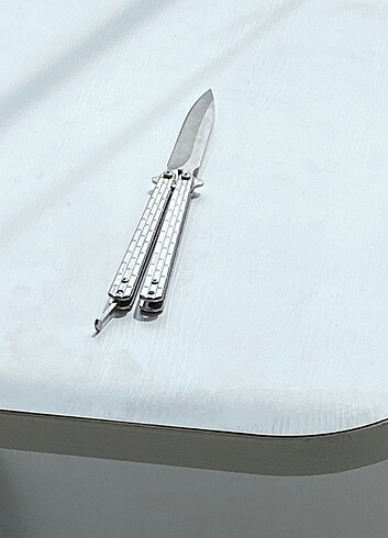 Metal Kelebek