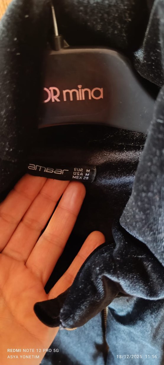 Siyah Kadın Kısa Fermuarlı Polar Ceket - Görsel 2