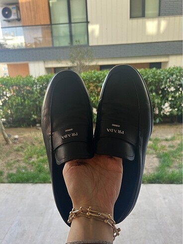 Prada zor bulunan model spor taban bir o kadar da şık