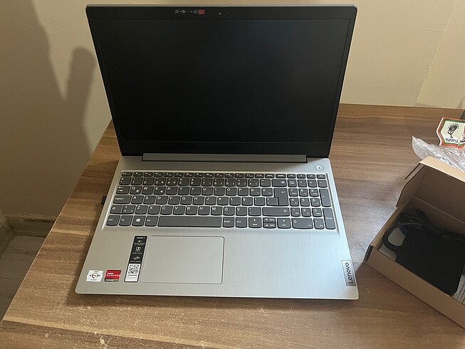 LENOVO IDEAPAD 3