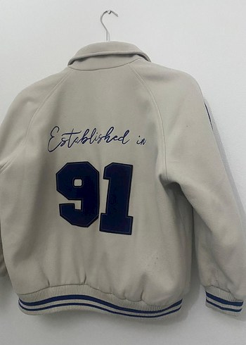 m Beden beyaz Renk PULL BEAR BOMBER CEKET