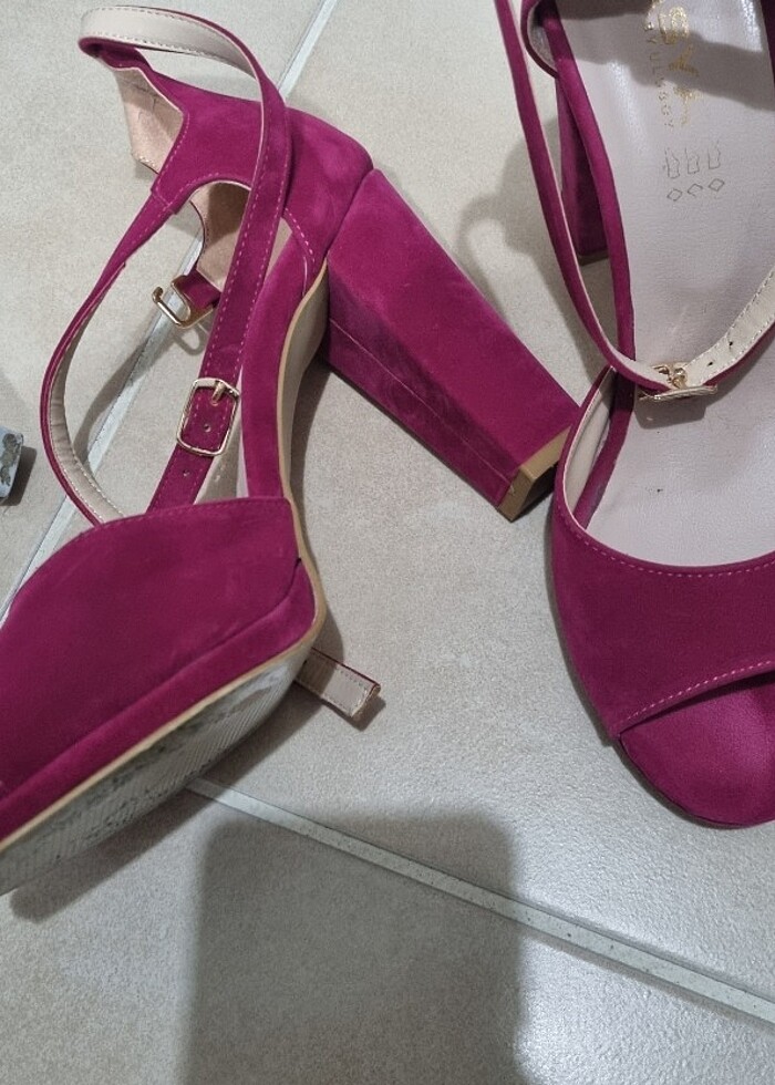 Topuklu ayakkabi - Görsel 3