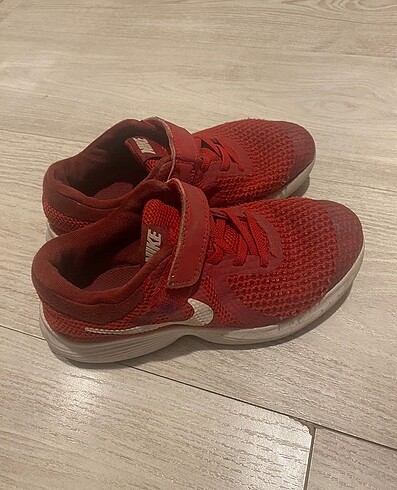 Nike spor ayakkabı mevsimlik