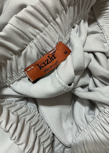 Beyaz Rahat Kesim Şort - Görsel 3