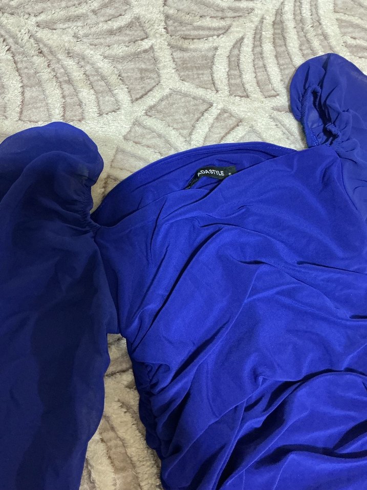 Drapeli V Yaka Lacivert Midi Elbise - Görsel 4