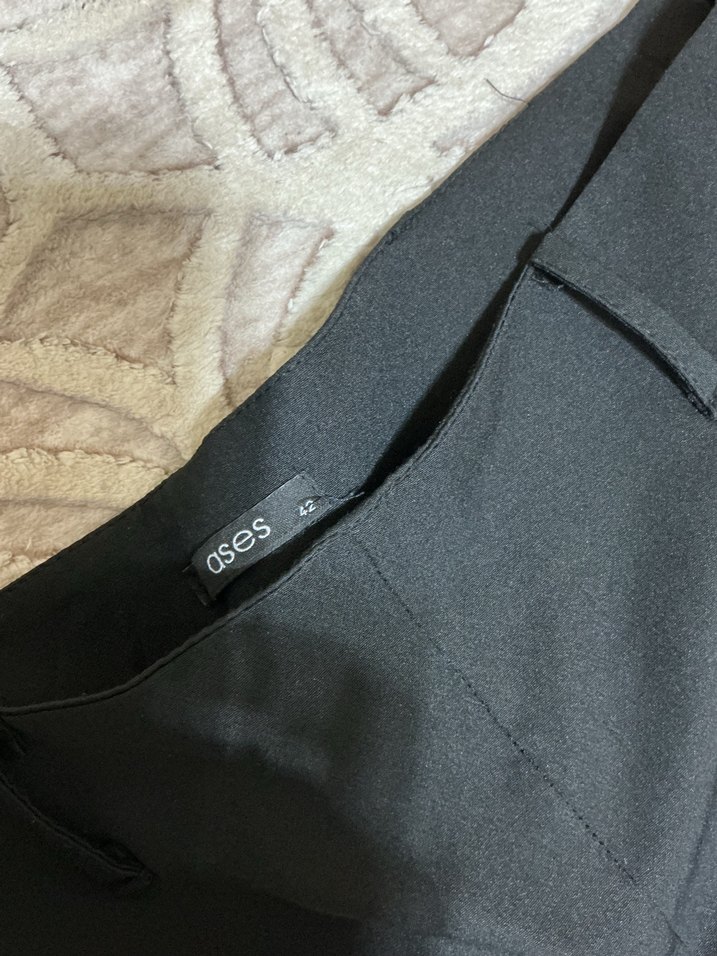 Kadın Siyah Pilili Kumaş Pantolon - Görsel 3