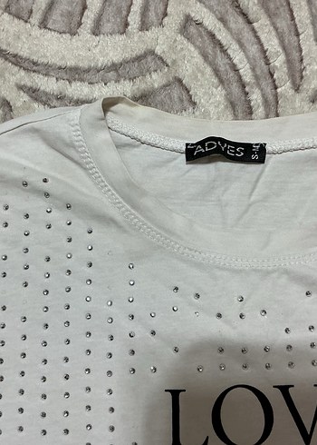 Beyaz Dantel Detaylı Kadın Tişört - Görsel 2