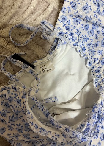 Çiçekli mini elbise - Görsel 3