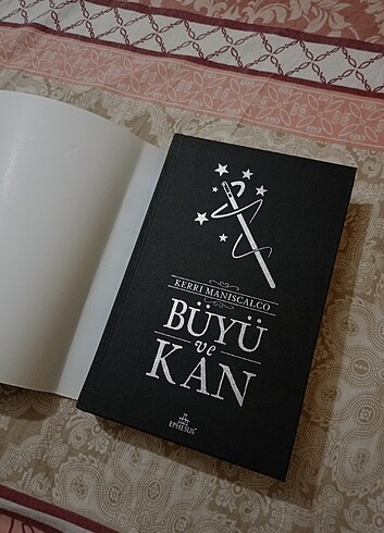 Kerrı Manıscalco - Büyü ve Kan