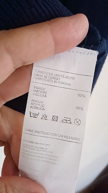 Benetton marka orijinal 
M beden lacivert,çok şık erkek hırka - Görsel 5