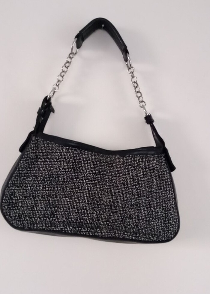 Kumaş ve suni deri detayı olan çanta  - Görsel 3