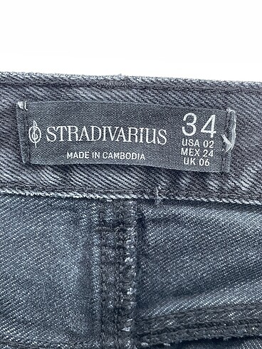 34 Beden gri Renk Stradivarius Jean / Kot %70 İndirimli.