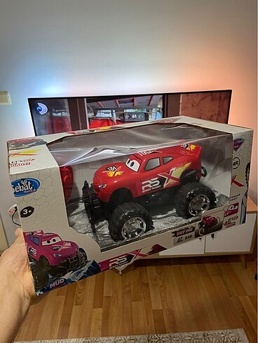Kumandalı şimşek mcqueen jeep