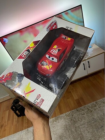 Beden Kumandalı şimşek mcqueen jeep