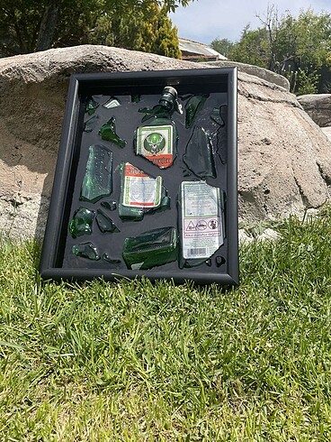 Beden Jagermeister Kırık Şişe Tablosu
