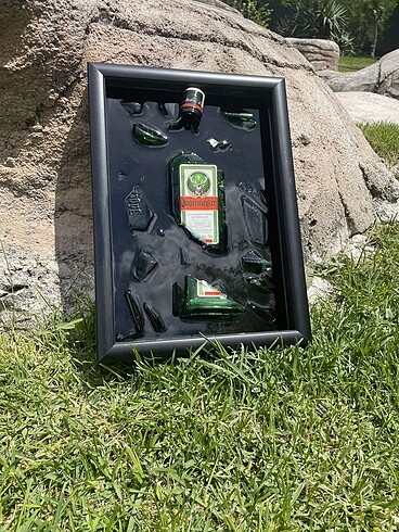 Jagermeister Kırık Şişe Sanatı