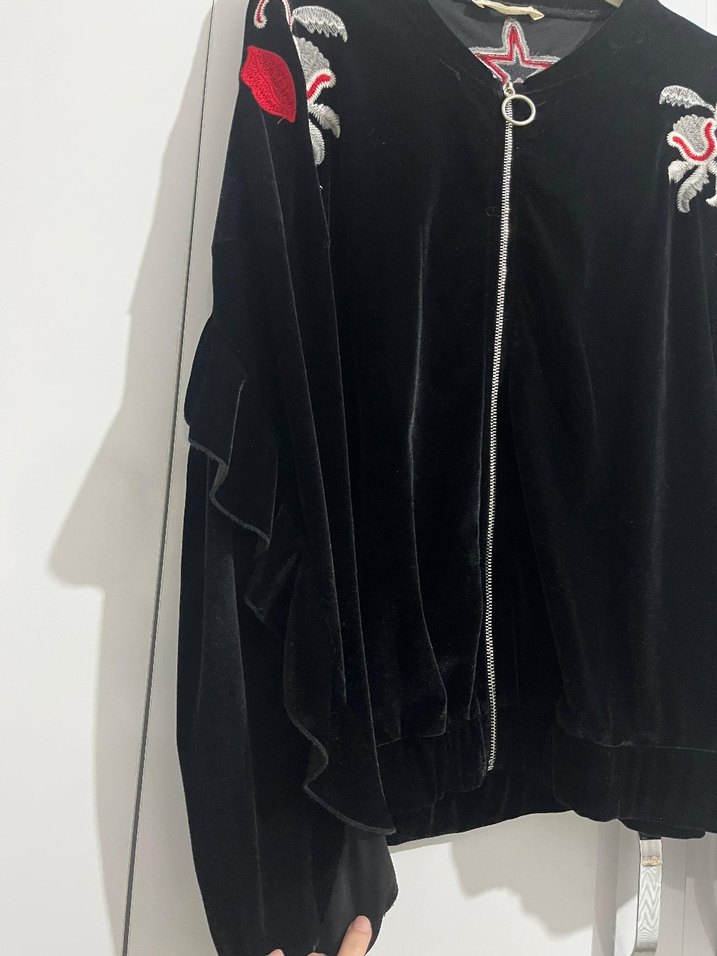 Siyah Nakışlı Püsküllü Kadın Ceket - Görsel 2