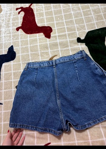 Kadın Mavi Pilili Mini Denim Şort - Görsel 4