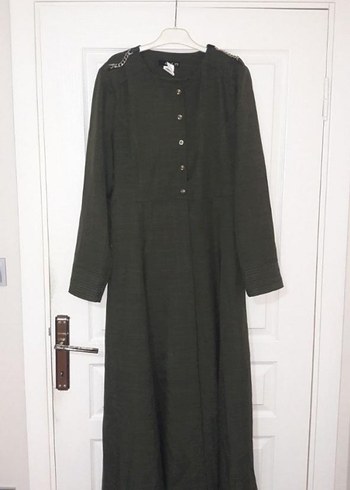 Düğmeli Uzun Siyah Kadın Elbise - Görsel 2