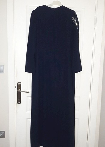 Siyah İşlemeli Uzun Kollu Uzun Elbise - Görsel 6