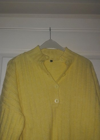 Sarı Düğmeli Triko Kadın Kazak - Görsel 4