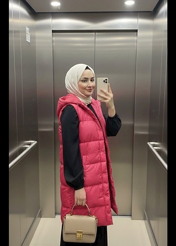 Pembe Uzun Kapüşonlu Kadın Yelek - Görsel 2