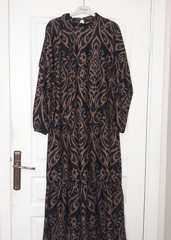 Kahverengi Desenli Elbise - Görsel 3