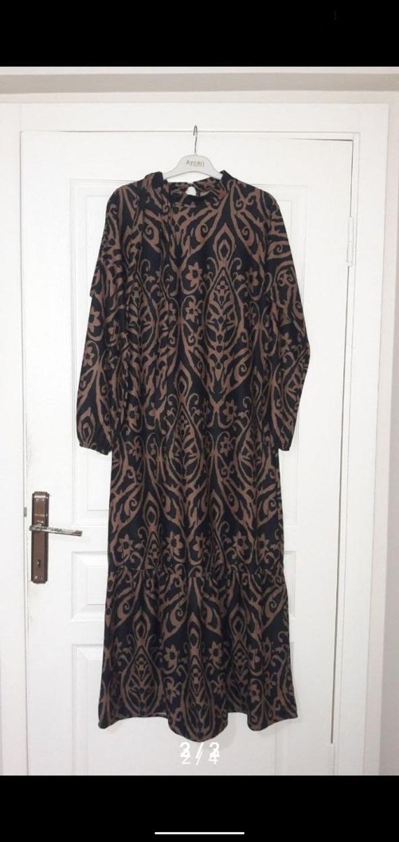 Kahverengi Desenli Elbise - Görsel 3